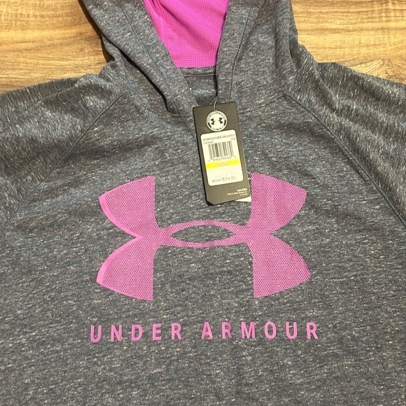 NWT. Woman’s Grey & Purple Under Armour hooded T-shirt. Size M. - Picture 2 of 6